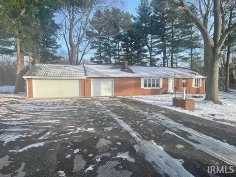 6597 S 150 E Rd, Jonesboro, IN 46938