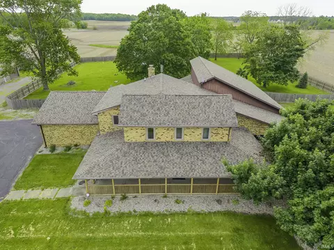 15128 Wesley Chapel Rd, Churubusco, IN 46723