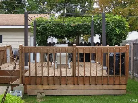 Exterior - 1710 E Calvert St, South Bend, IN 46613 photo 3 of 4
