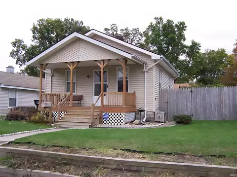 1710 E Calvert St, South Bend, IN 46613