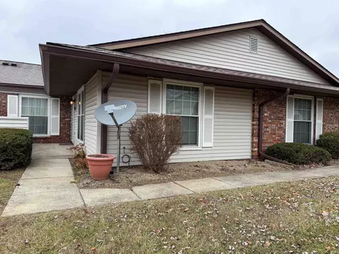 1101 E Carnaby St, Bloomington, IN 47401 photo 2
