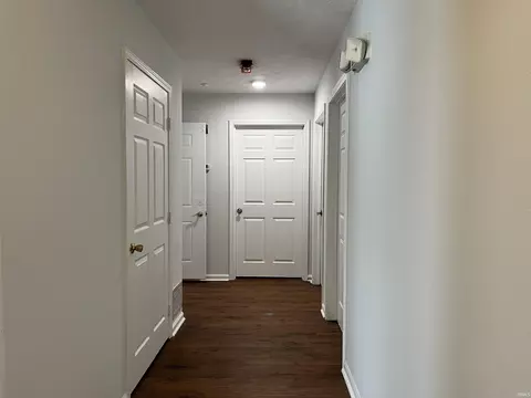 Entry Way - 411 N Pine St, Brazil, IN 47834 photo 1 of 2