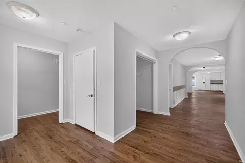 Entry Way - 411 N Pine St, Brazil, IN 47834 photo 1 of 5