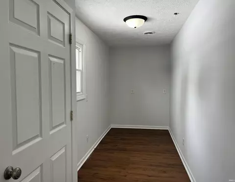Entry Way - 411 N Pine St, Brazil, IN 47834 photo 2 of 2