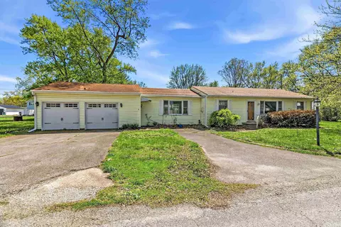 1115 W Bannister Dr, Marion, IN 46953