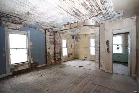 Bedroom - 196 E Main St, Wabash, IN 46992 photo 3 of 5