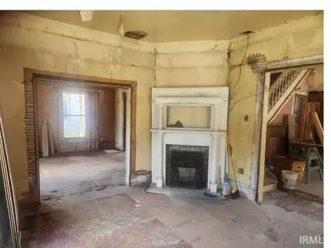 Living - 196 E Main St, Wabash, IN 46992 photo 1 of 1