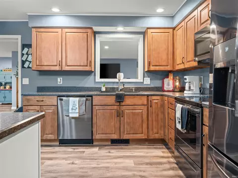 Kitchen - 282 Wyler Ln, Mitchell, IN 47446 photo 2 of 4