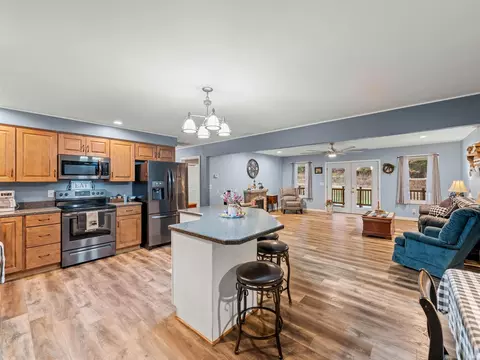 Kitchen - 282 Wyler Ln, Mitchell, IN 47446 photo 4 of 4