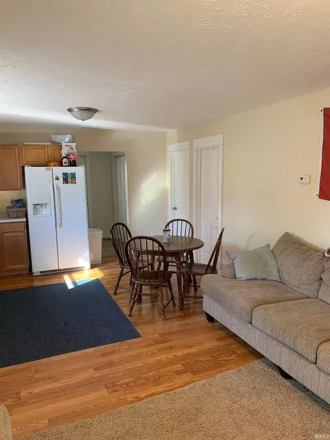 215 E 15th St, Bloomington, IN 47408 photo 4