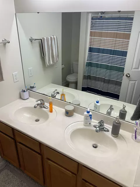 215 E 15th St, Bloomington, IN 47408 photo 8