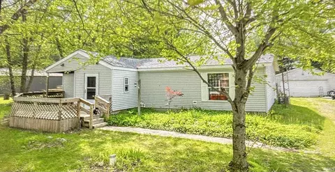 7162 E Washburn Dr, Monticello, IN 47960