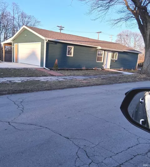 1242 Grant Ave, Fort Wayne, IN 46803