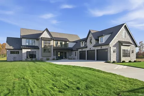 594 Contour Cv, Huntertown, IN 46748