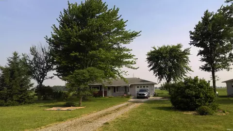 4610 W South County Line Rd, Yoder, IN 46798 photo 1
