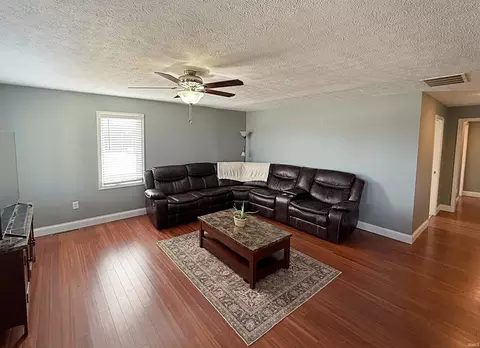 411 S 100 E, Washington, IN 47501 photo 3