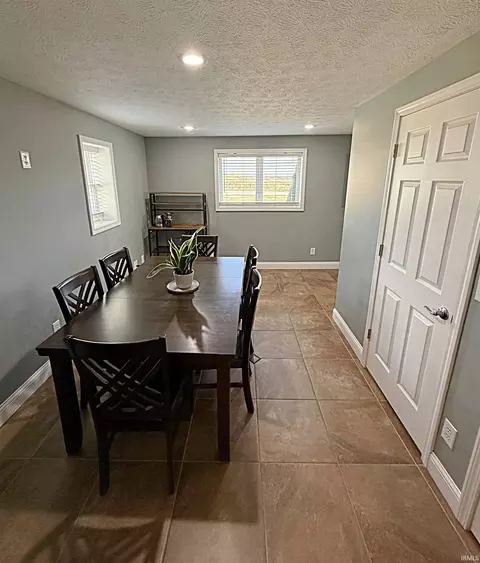 411 S 100 E, Washington, IN 47501 photo 10