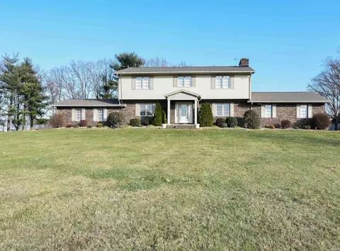 11088 S Owensville Rd, Haubstadt, IN 47639