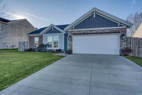 11404 Caracaras Ct, Evansville, IN 47725