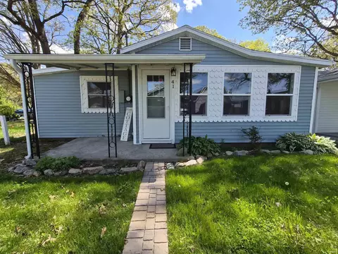 41 Ems D18c Ln, Syracuse, IN 46567