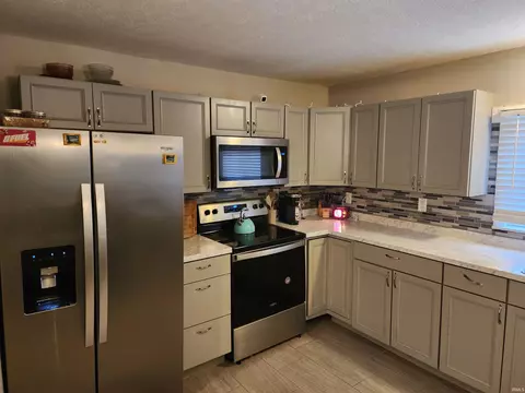 Kitchen - 1330 W Crandall St, Mitchell, IN 47446 photo 2 of 3