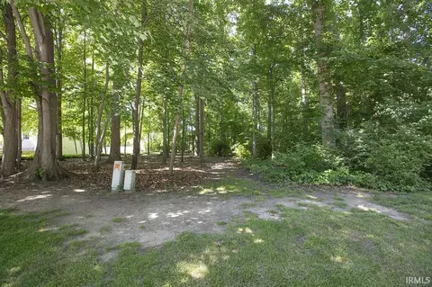 25413 N Shore Dr, Elkhart, IN 46514