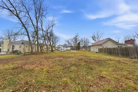 4519 Avondale Dr, Fort Wayne, IN 46806