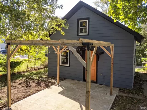 3802 Fairfield Ave, Fort Wayne, IN 46807
