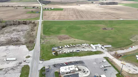 77 E Wall Rd, Warren, IN 46792 photo 9