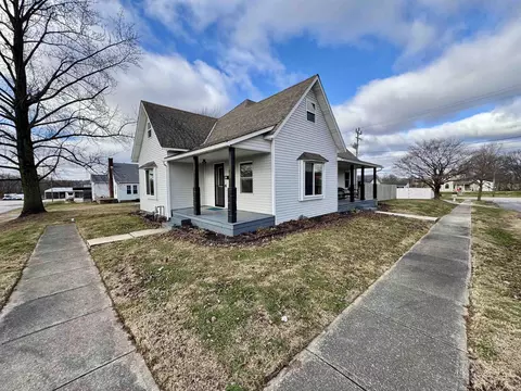 108 E Walnut St, Petersburg, IN 47567
