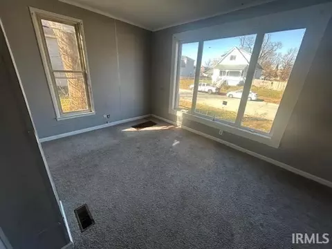 Living - 33 E Warren St, Peru, IN 46970 photo 2 of 3