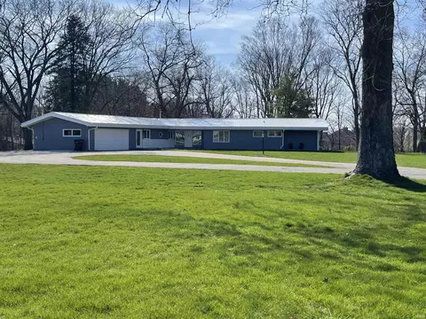 51745 Winding Waters Ln, Elkhart, IN 46514