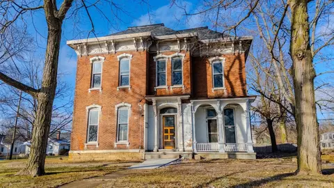 218 E Main St, Wabash, IN 46992