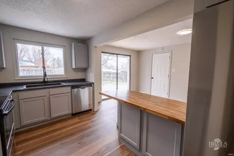 Kitchen - 5704 E Robert St, Muncie, IN 47303 photo 5 of 5