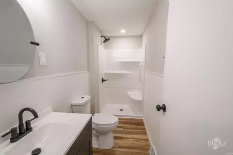 Bath - 5704 E Robert St, Muncie, IN 47303 photo 1 of 5