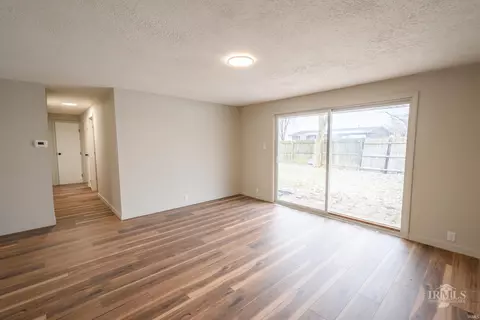 Living - 5704 E Robert St, Muncie, IN 47303 photo 2 of 3