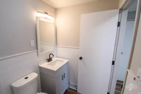 Bath - 5704 E Robert St, Muncie, IN 47303 photo 5 of 5