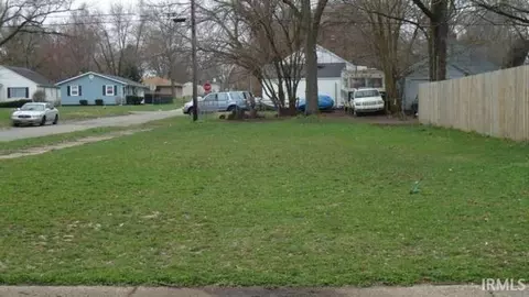 1601 N Obrien St, South Bend, IN 46628