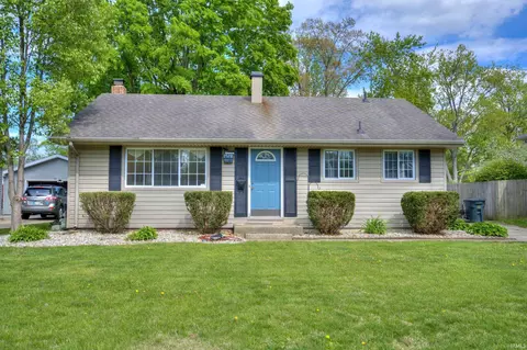 1728 Winston Dr, South Bend, IN 46635