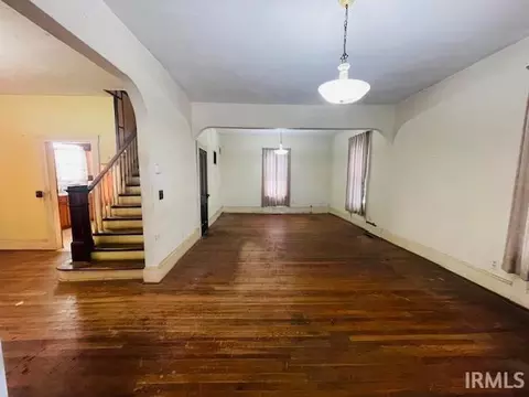 Living - 504 S Mill St, Fairmount, IN 46928 photo 1 of 1