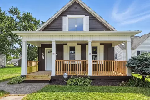 1653 Rosemont Dr, Fort Wayne, IN 46808