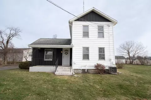 Exterior - 915 Hawpatch St, Lagrange, IN 46761 photo 2 of 10