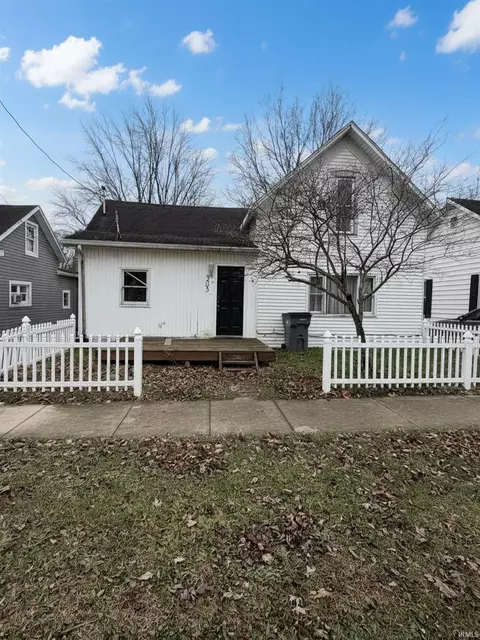 Exterior - 305 W Section St, Claypool, IN 46510 photo 1 of 3