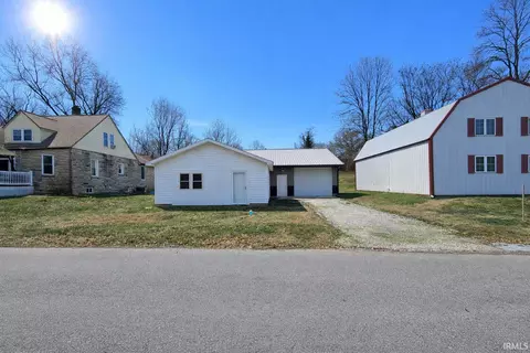 608 NW 2nd St, Washington, IN 47501