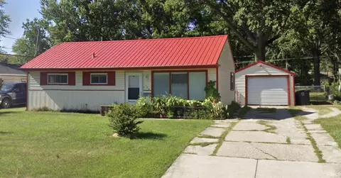 125 E Crown Ln, Fort Wayne, IN 46816