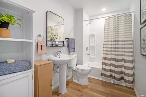 Bath - 60220 Ruby St, South Bend, IN 46614 photo 1 of 2