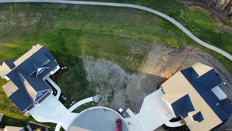 1800 Golfview Dr, Auburn, IN 46706