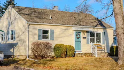 Exterior - 110 E Harrison Ave, Wabash, IN 46992 photo 2 of 3