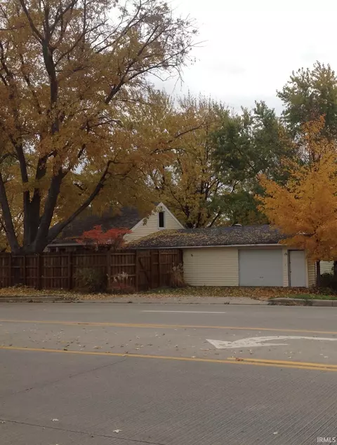 16974 Douglas Rd, Mishawaka, IN 46545
