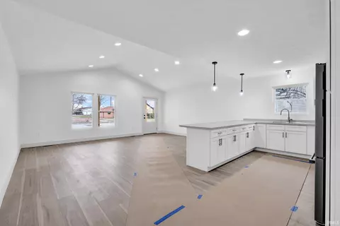 610 W Frank St, Mitchell, IN 47446 photo 19